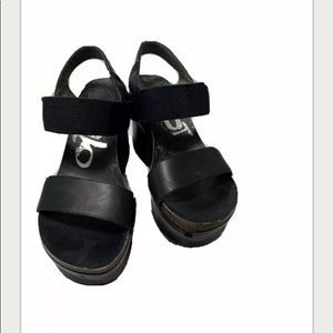 OTBT Size 8 Black Wedge Sandle